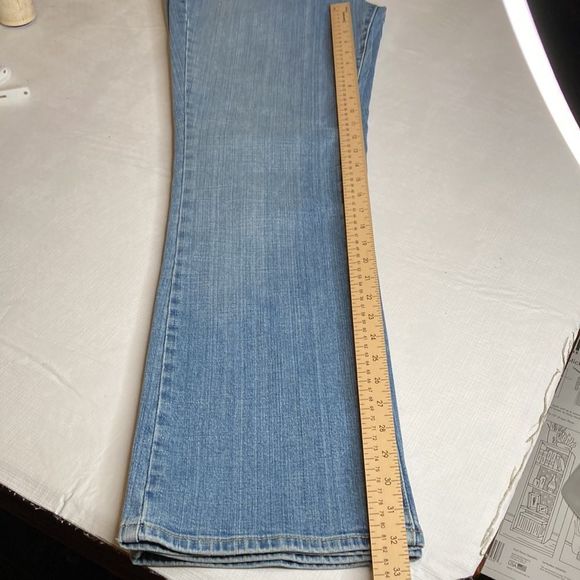 Levi’s 515 Jeans Bootcut Medium Wash Blue Jeans - Picture 11 of 13